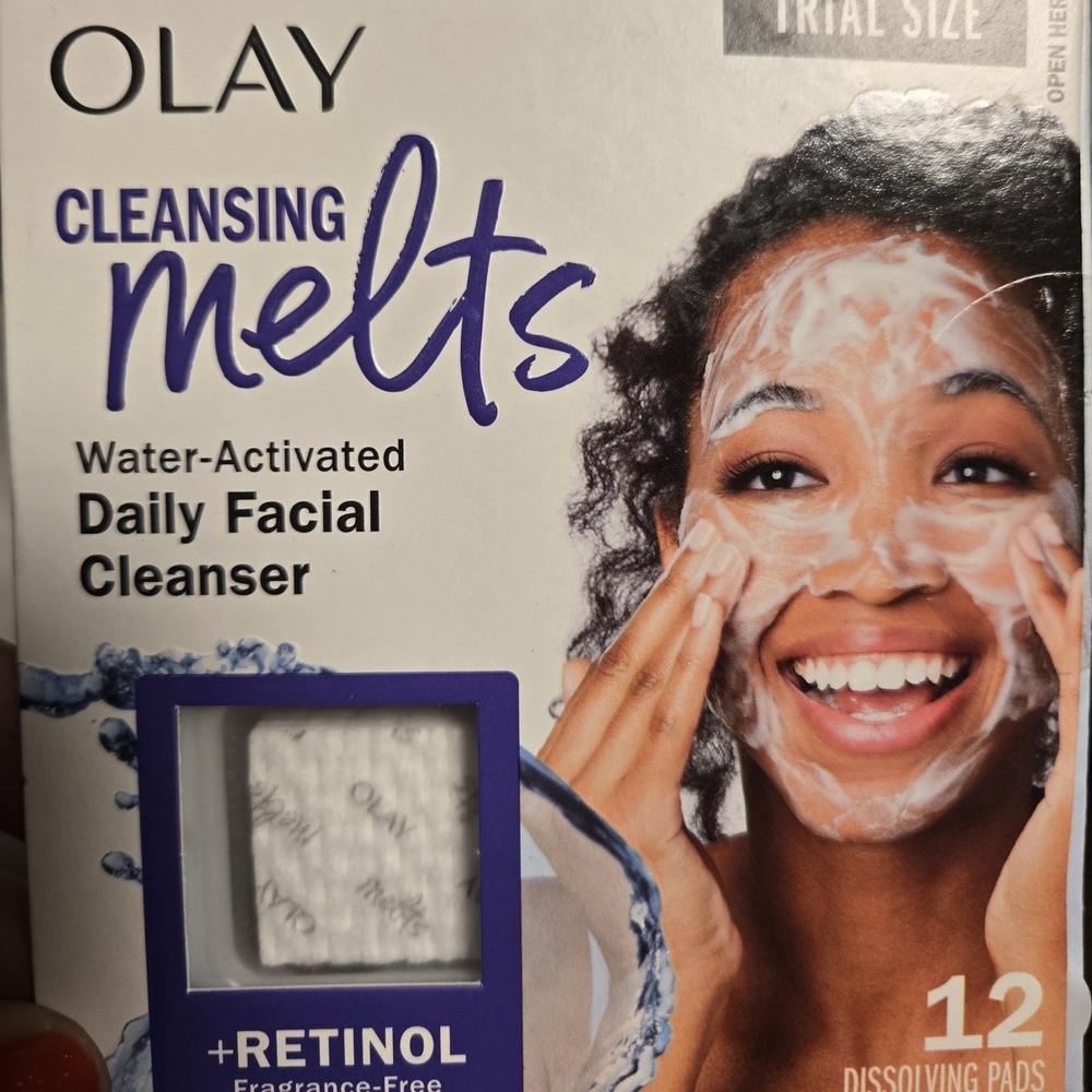 Olay Cleansing Melts Daily Facial Cleanser - Picture 2 of 4